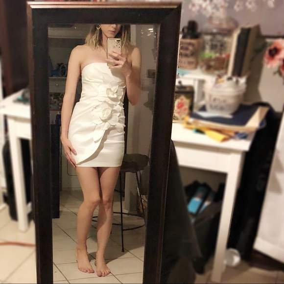 White Flower Mini Dress - Picture 3 of 5